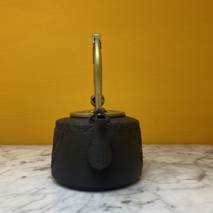 Tee Pot Emperor Iron