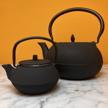 Tea Pot "Arare"