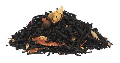 Schwarzer Tee mit Mandeln und Orangenschale