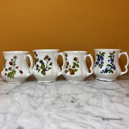 Becher "Berries" Fine Bone China