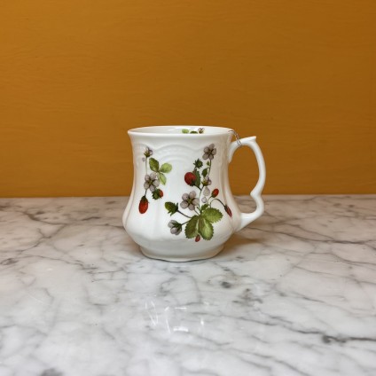 Becher "Berries" Fine Bone China
