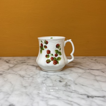Becher "Berries" Fine Bone China