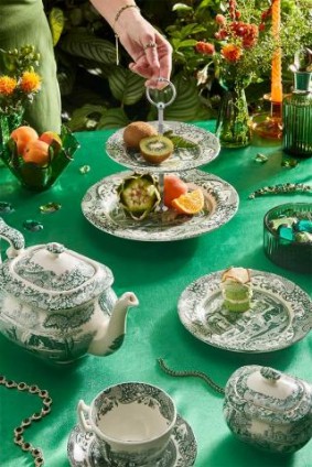 Spode Heritage Green Italian Kuchen Etagere