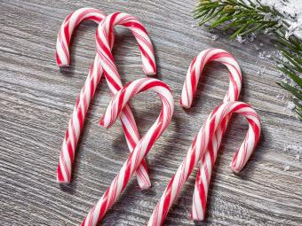 Zuckerstangen 12 St. – Klassischer Zuckergenuss im handlichen Format