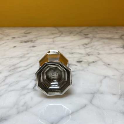 Sugar shaker