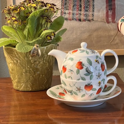 Alpine Strawberry Fine Bone China Tea for One Teapot with Tea Cup and Saucer